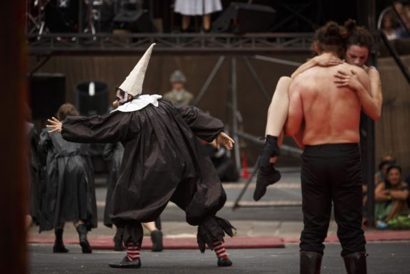 © Christophe Raynaud de Lage - Festival d'Aurillac - Fixe